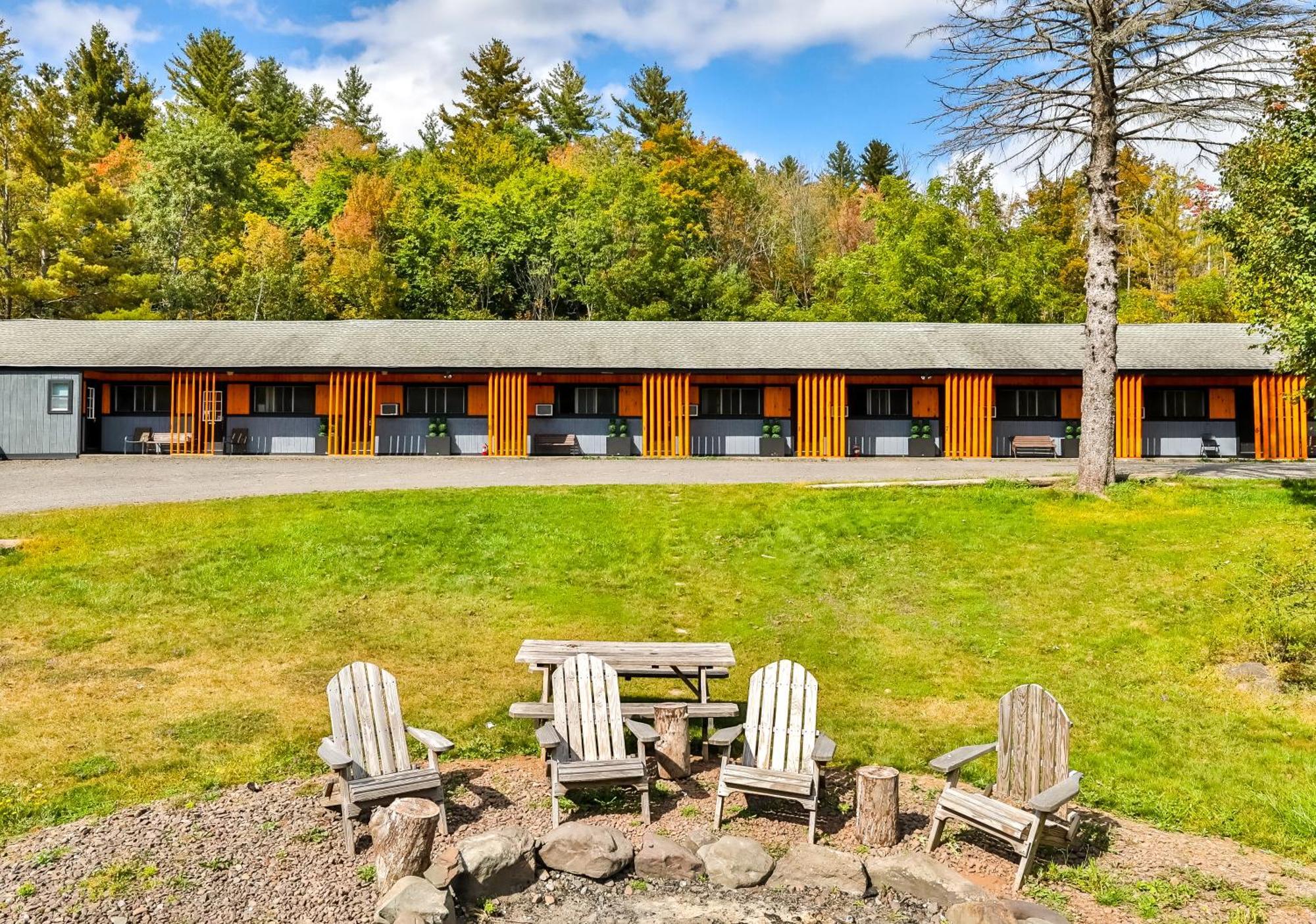 Matterhorns Hunter Lodge Esterno foto